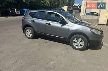 Позашляховик / Кросовер Nissan Qashqai 2012 в Рівному