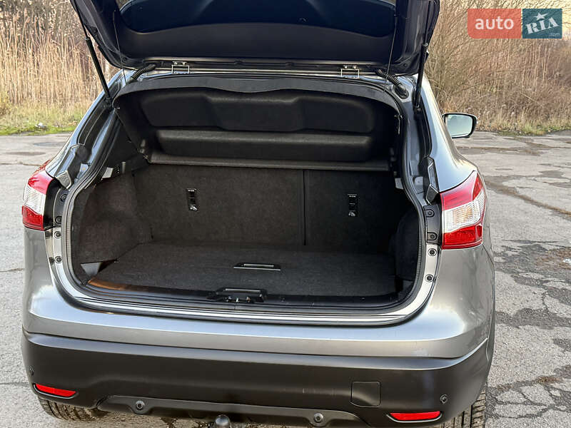 Позашляховик / Кросовер Nissan Qashqai 2015 в Трускавці фото 56 Позашляховик / Кросовер Nissan Qashqai 2015 в Трускавці