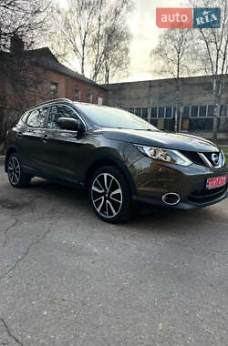 Позашляховик / Кросовер Nissan Qashqai 2015 в Сумах