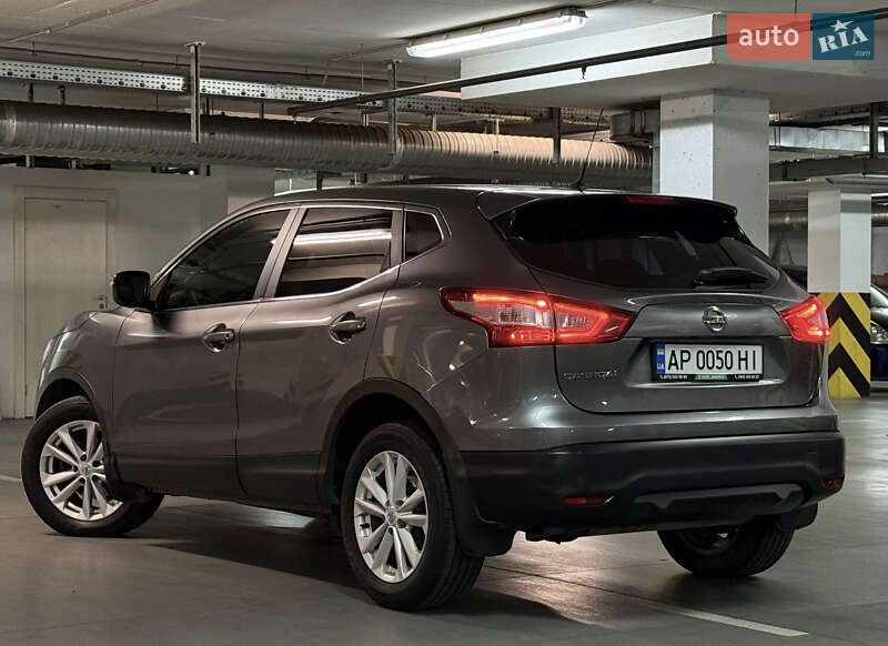 Внедорожник / Кроссовер Nissan Qashqai 2016 в Днепре