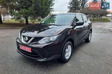 Внедорожник / Кроссовер Nissan Qashqai 2016 в Полтаве