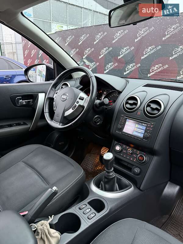 Позашляховик / Кросовер Nissan Qashqai 2011 в Сумах