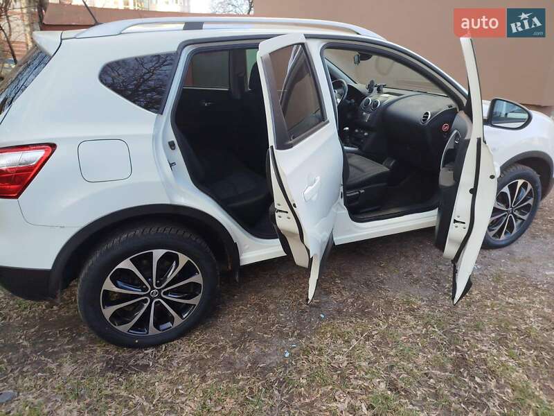 Внедорожник / Кроссовер Nissan Qashqai 2011 в Ровно