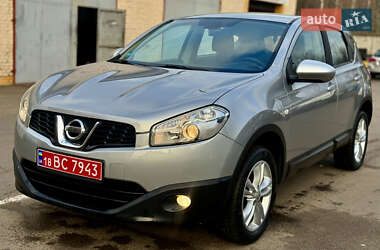Позашляховик / Кросовер Nissan Qashqai 2011 в Рівному