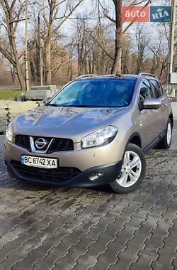 Позашляховик / Кросовер Nissan Qashqai 2010 в Дрогобичі
