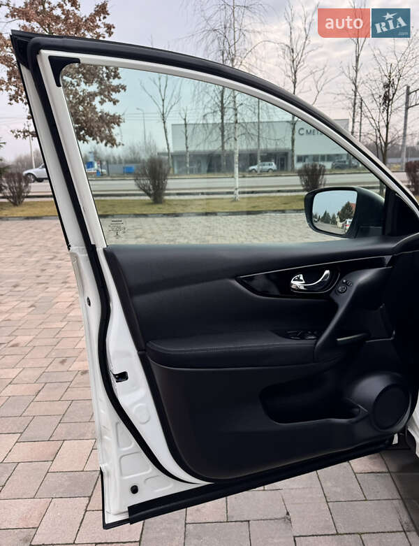 Внедорожник / Кроссовер Nissan Qashqai 2015 в Ивано-Франковске фото 28 Внедорожник / Кроссовер Nissan Qashqai 2015 в Ивано-Франковске