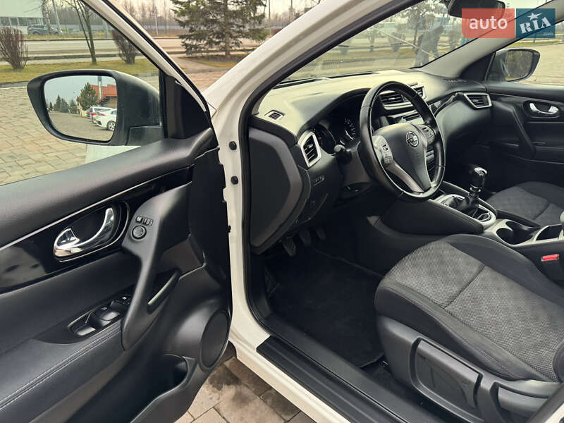 Внедорожник / Кроссовер Nissan Qashqai 2015 в Ивано-Франковске фото 32 Внедорожник / Кроссовер Nissan Qashqai 2015 в Ивано-Франковске