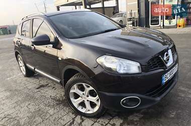 Позашляховик / Кросовер Nissan Qashqai 2012 в Львові