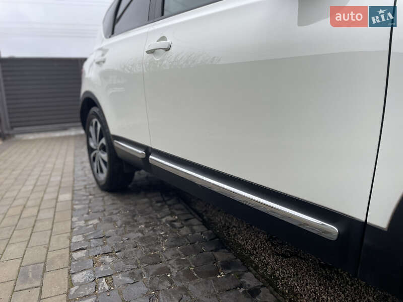 Внедорожник / Кроссовер Nissan Qashqai 2012 в Стрые