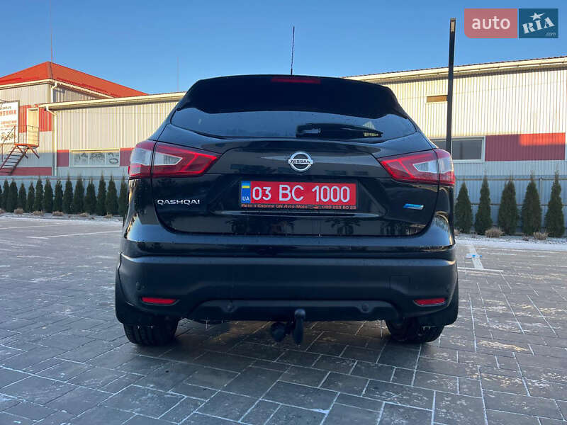 Внедорожник / Кроссовер Nissan Qashqai 2016 в Луцке