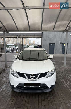 Внедорожник / Кроссовер Nissan Qashqai 2015 в Киеве