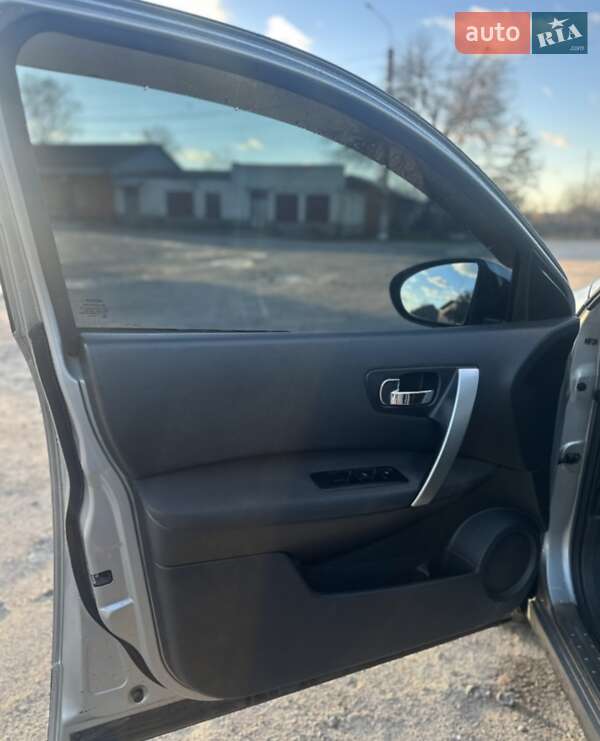 Позашляховик / Кросовер Nissan Qashqai 2011 в Охтирці