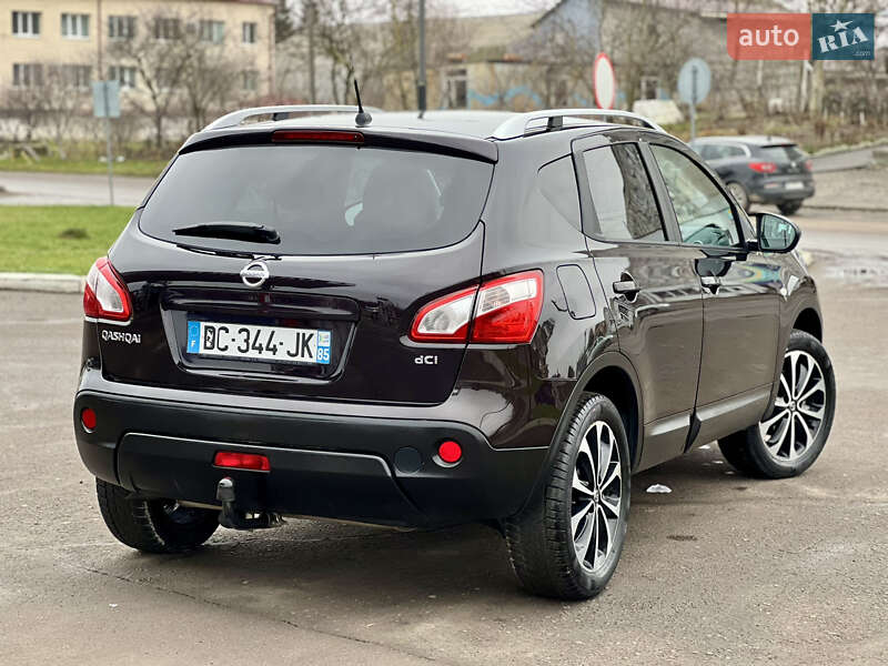 Позашляховик / Кросовер Nissan Qashqai 2013 в Дубні