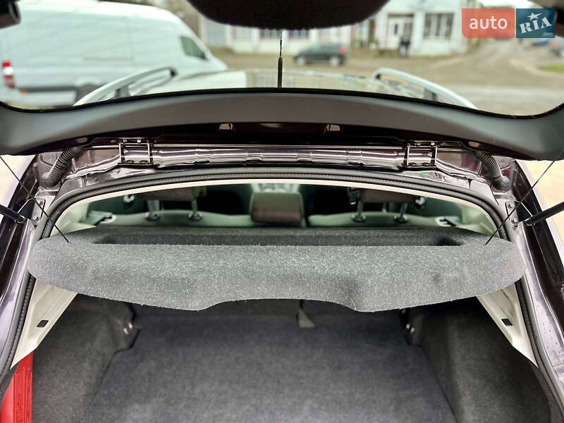 Позашляховик / Кросовер Nissan Qashqai 2013 в Дубні