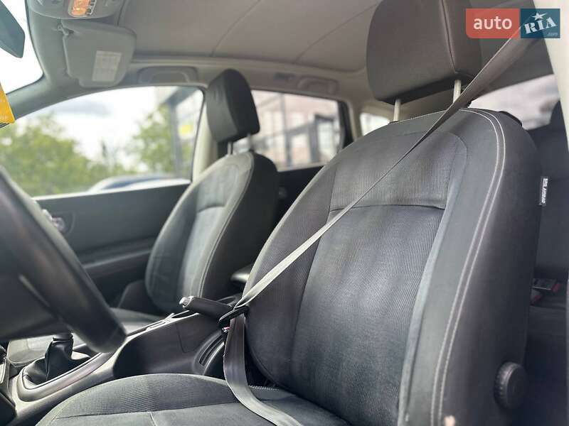 Внедорожник / Кроссовер Nissan Qashqai 2010 в Ивано-Франковске