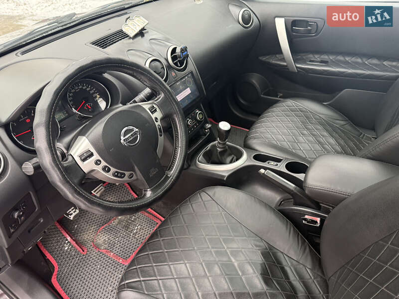 Внедорожник / Кроссовер Nissan Qashqai 2010 в Баре