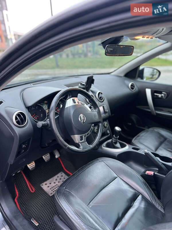 Внедорожник / Кроссовер Nissan Qashqai 2010 в Луцке