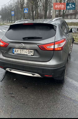 Внедорожник / Кроссовер Nissan Qashqai 2015 в Харькове