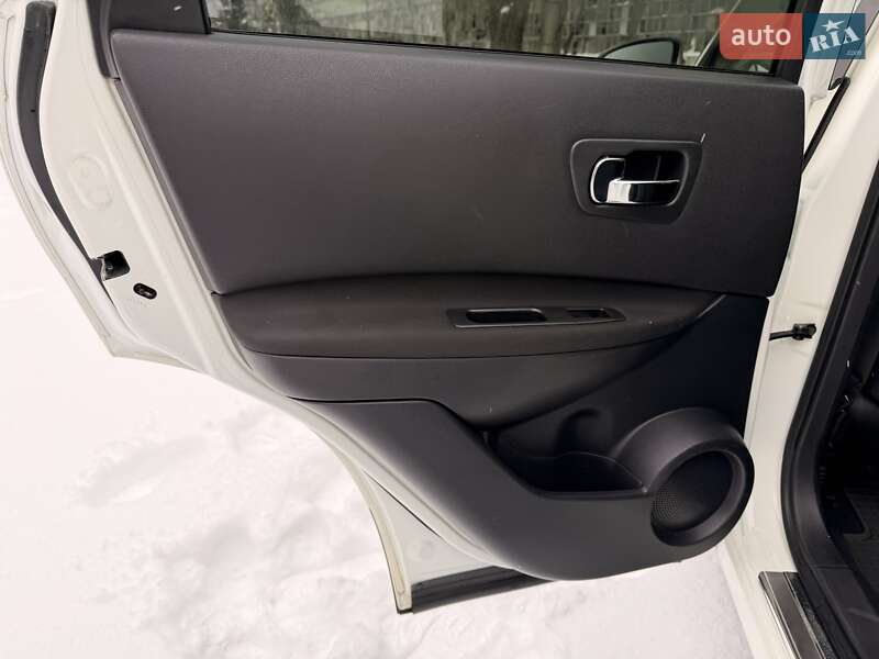 Внедорожник / Кроссовер Nissan Qashqai 2012 в Днепре