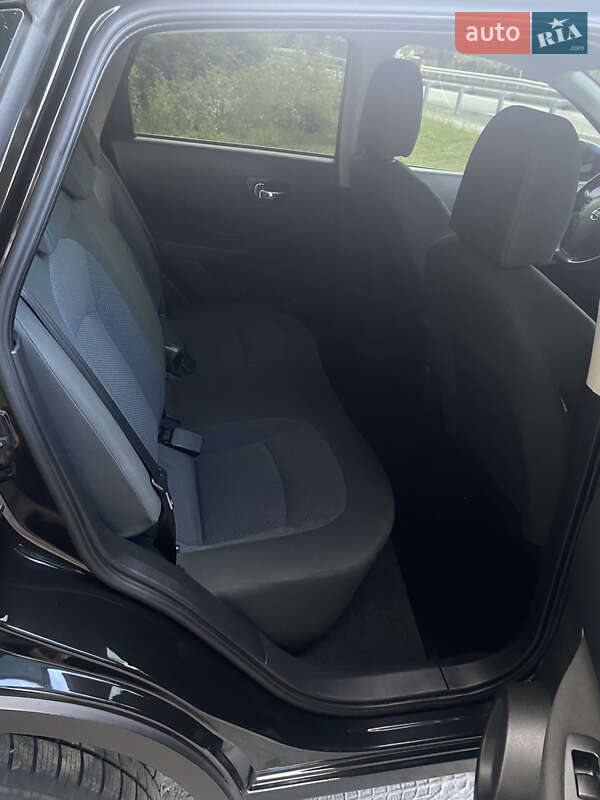 Внедорожник / Кроссовер Nissan Qashqai 2010 в Дубно