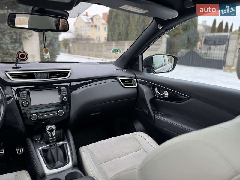 Позашляховик / Кросовер Nissan Qashqai 2014 в Луцьку фото 33 Позашляховик / Кросовер Nissan Qashqai 2014 в Луцьку