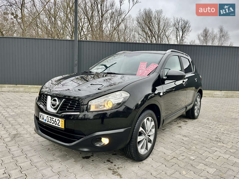 Внедорожник / Кроссовер Nissan Qashqai 2011 в Черновцах
