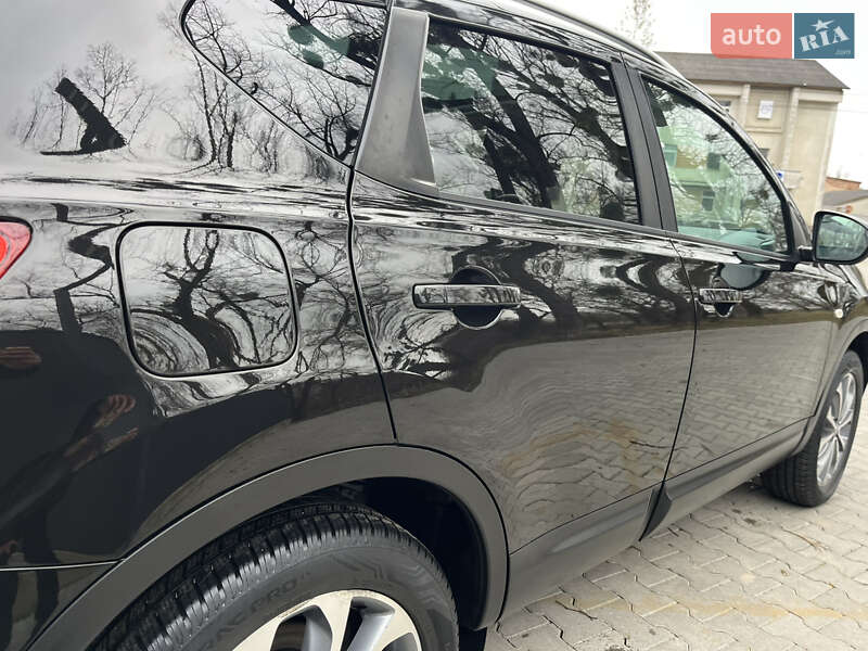 Внедорожник / Кроссовер Nissan Qashqai 2011 в Черновцах