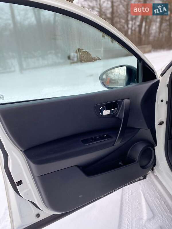 Внедорожник / Кроссовер Nissan Qashqai 2012 в Киверцах