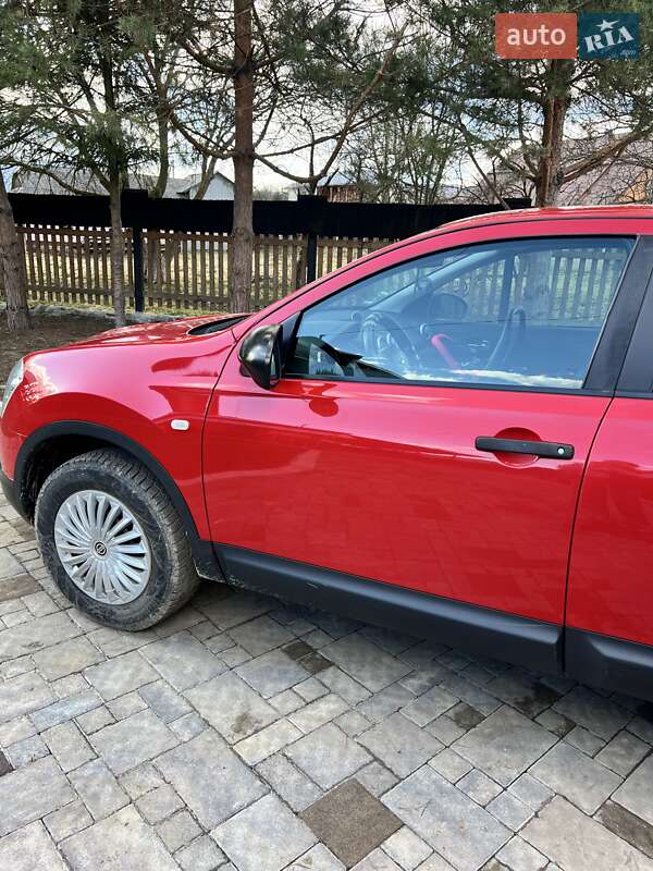 Внедорожник / Кроссовер Nissan Qashqai 2009 в Косове