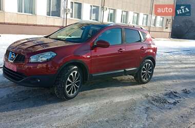 Внедорожник / Кроссовер Nissan Qashqai 2010 в Звягеле