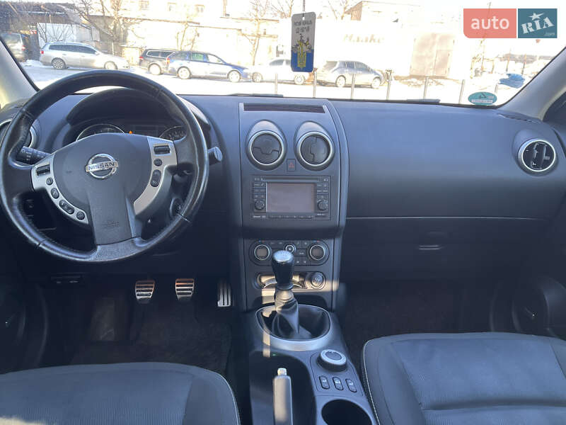 Позашляховик / Кросовер Nissan Qashqai 2011 в Рівному