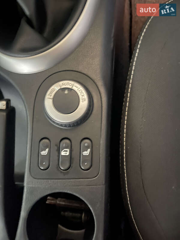 Позашляховик / Кросовер Nissan Qashqai 2011 в Рівному