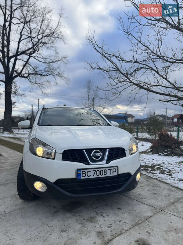 Внедорожник / Кроссовер Nissan Qashqai 2011 в Стрые