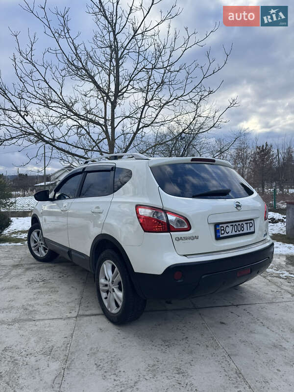 Внедорожник / Кроссовер Nissan Qashqai 2011 в Стрые