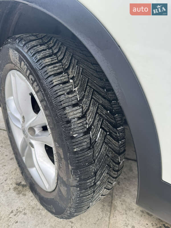 Внедорожник / Кроссовер Nissan Qashqai 2011 в Стрые