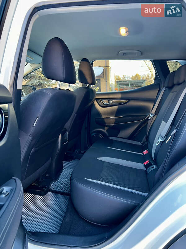 Позашляховик / Кросовер Nissan Qashqai 2017 в Тернополі