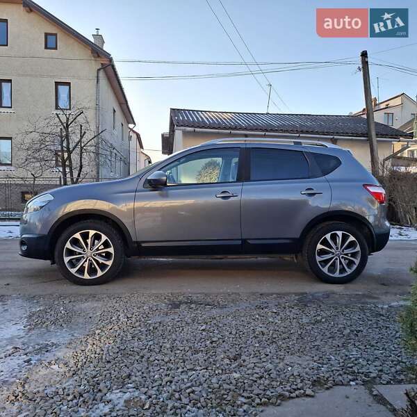 Внедорожник / Кроссовер Nissan Qashqai 2010 в Самборе