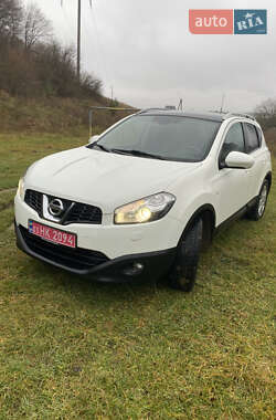 Позашляховик / Кросовер Nissan Qashqai 2010 в Рівному