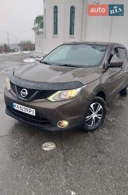 Внедорожник / Кроссовер Nissan Qashqai 2015 в Киеве