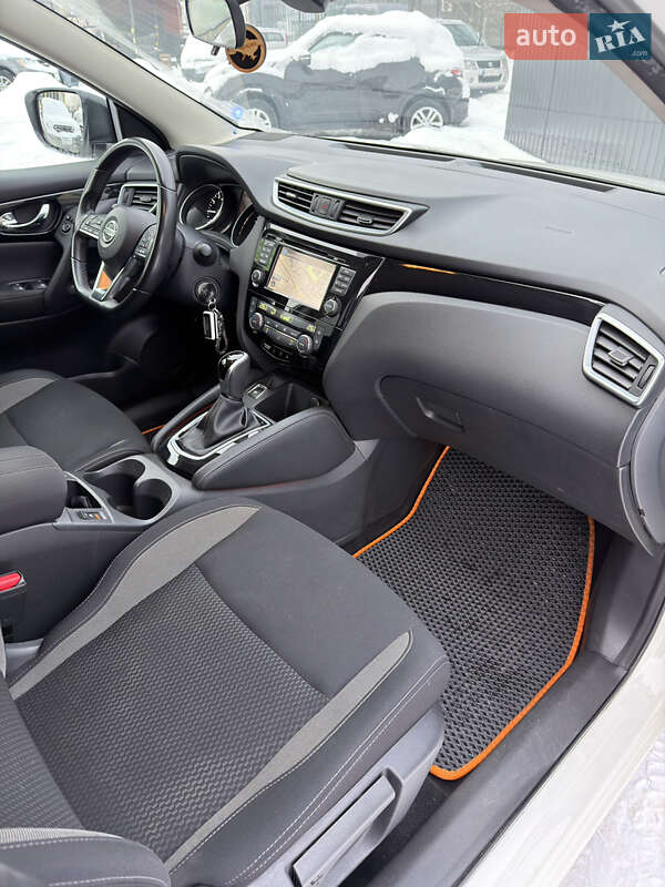 Внедорожник / Кроссовер Nissan Qashqai 2020 в Ивано-Франковске