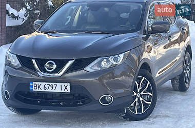 Внедорожник / Кроссовер Nissan Qashqai 2015 в Ровно