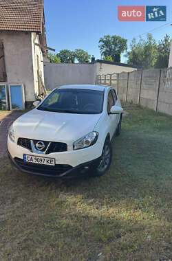 Внедорожник / Кроссовер Nissan Qashqai 2010 в Черкассах