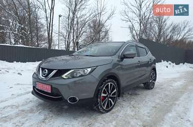 Внедорожник / Кроссовер Nissan Qashqai 2015 в Тернополе