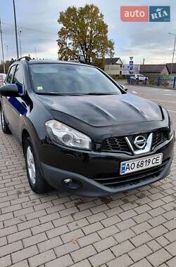 Позашляховик / Кросовер Nissan Qashqai 2011 в Хусті