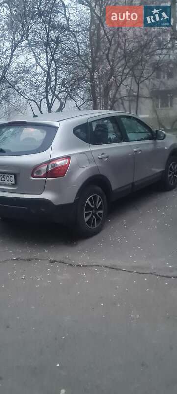 Внедорожник / Кроссовер Nissan Qashqai 2010 в Черноморске