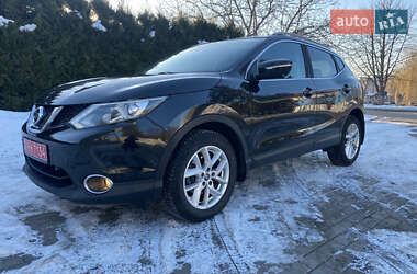 Внедорожник / Кроссовер Nissan Qashqai 2015 в Луцке