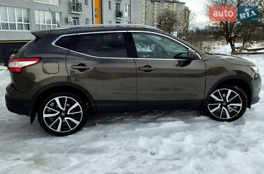 Внедорожник / Кроссовер Nissan Qashqai 2014 в Ивано-Франковске