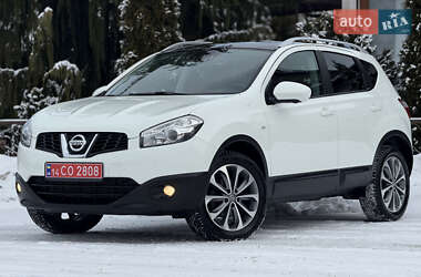 Внедорожник / Кроссовер Nissan Qashqai 2012 в Стрые
