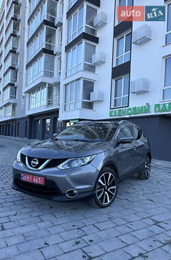 Внедорожник / Кроссовер Nissan Qashqai 2015 в Трускавце