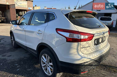 Позашляховик / Кросовер Nissan Qashqai 2015 в Самборі